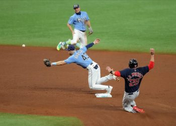 as-mlb's-experiment-with-live-games-on-youtube-enters-third-year,-can-the-league-find-…