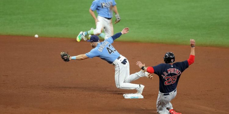 as-mlb's-experiment-with-live-games-on-youtube-enters-third-year,-can-the-league-find-…