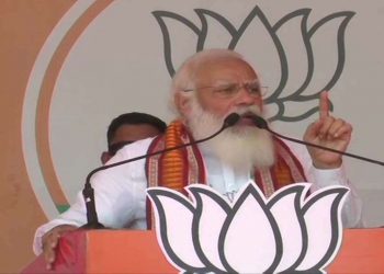 whatsapp,-fb-were-down-for-50-55-minutes,-development-in-bengal-down-for-50-55-years:-pm-modi