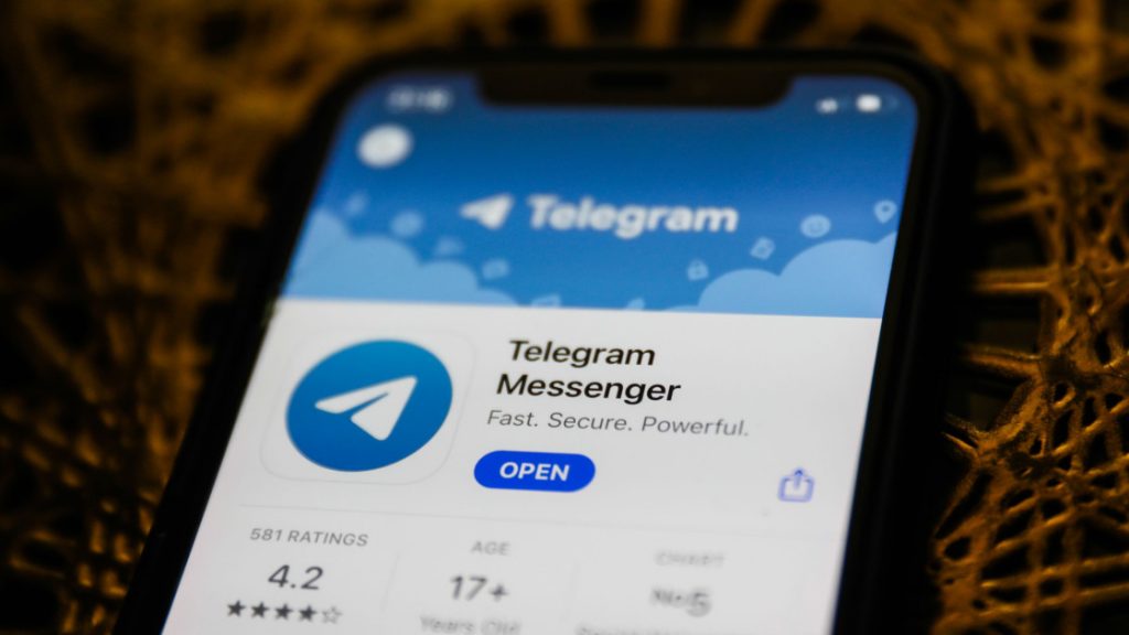 new-telegram-update-brings-clubhouse-like-voice-chats