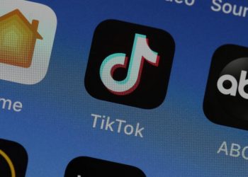 looking-for-wholesome-fun?-here's-how-to-get-the-bald-filter-on-tiktok