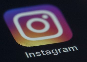 how-to-make-sure-strangers-can't-contact-your-kids-on-social-media