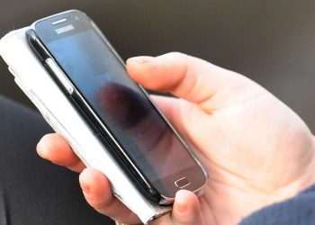 young-teens-getting-access-to-drugs-via-social-media