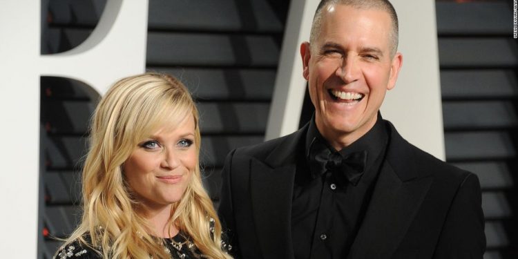 reese-witherspoon-takes-to-instagram-to-celebrate-her-'sweet-hubby'-of-10-years