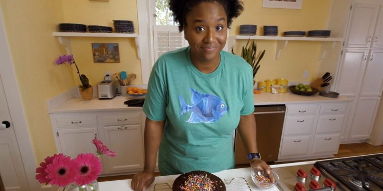 “learn-this-with-miss-fish”:-louisville-entrepreneur-and-mom-hosts-new-youtube-educational-…