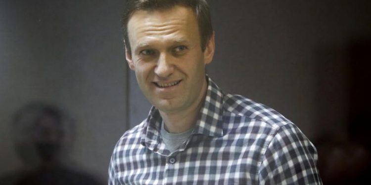 jailed-kremlin-critic-alexei-navalny-declares-a-hunger-strike:-instagram-account
