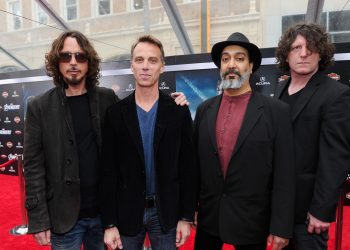 soundgarden-take-vicky-cornell-to-court-to-demand-access-to-social-media-accounts