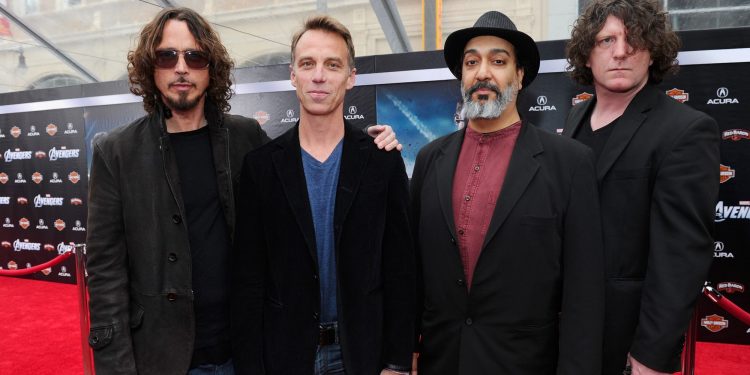 soundgarden-take-vicky-cornell-to-court-to-demand-access-to-social-media-accounts
