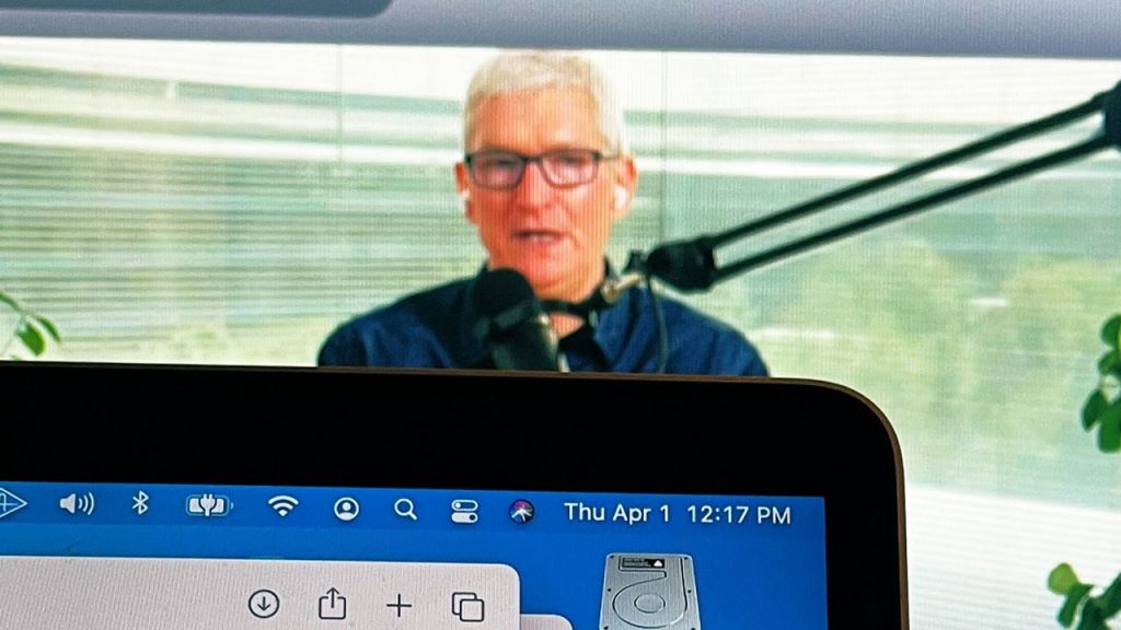 tim-cook-to-talk-facebook,-'tim-apple,'-more-in-interview-airing-monday