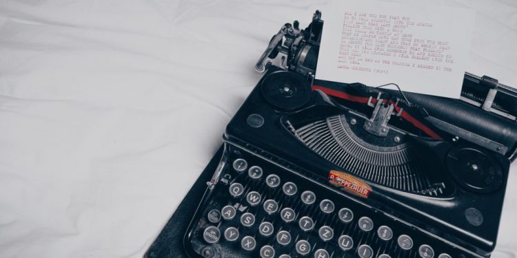 instapoets-to-follow-for-your-daily-inspirations