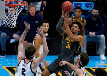 twitter-basketball-fans-stunned-at-baylor's-early-blowout-of-gonzaga