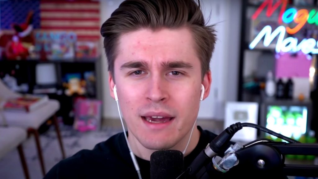 ludwig-becomes-2nd-twitch-streamer-ever-to-hit-200k-subs-and-is-chasing-ninja's-record