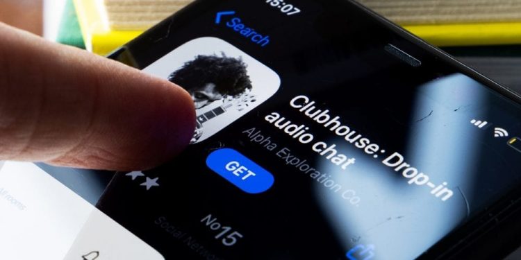 clubhouse-rolls-out-payments,-mulls-funding-at-$4-billion-valuation