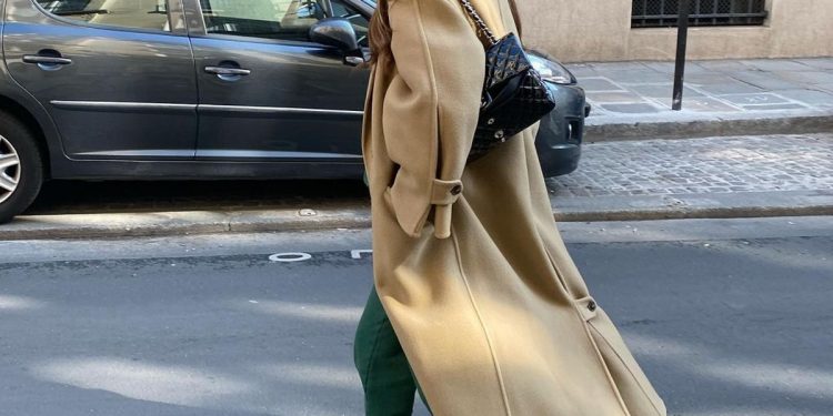 what-defines-french-style-according-to-this-parisian-street-style-instagram-founder