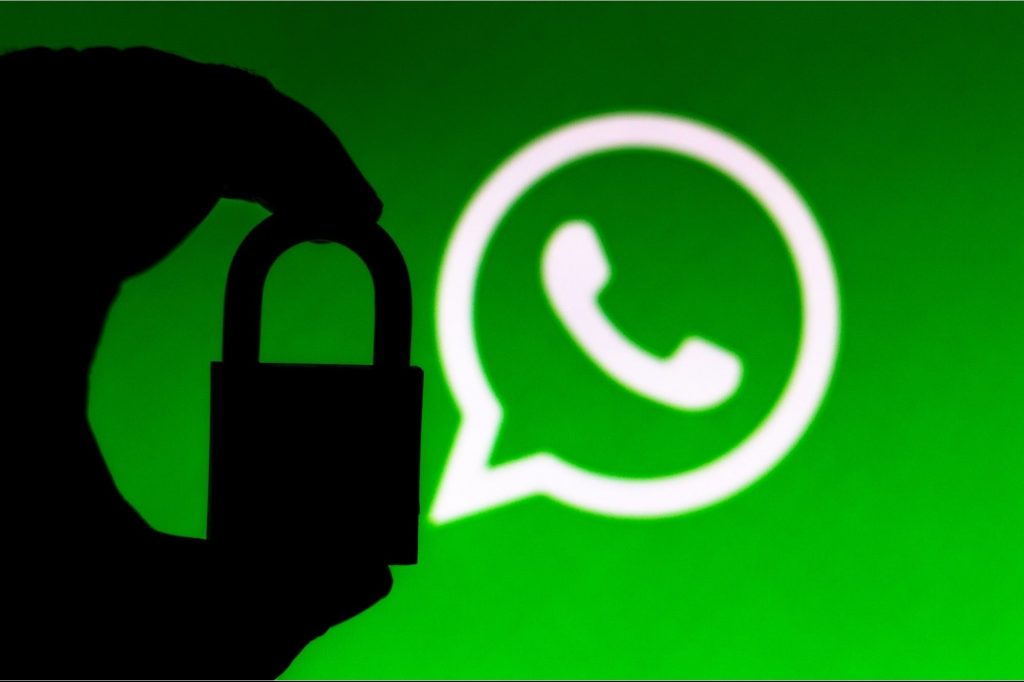 this-new-system-to-hack-whatsapp-is-hidden-among-your-friends'-messages