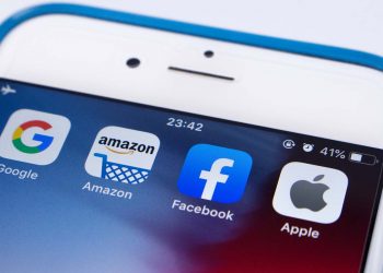 aapl,-snap,-okta,-box:-why-these-4-tech-stocks-are-on-the-move-today