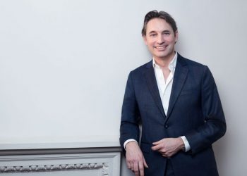 networks-of-influence:-how-floww-is-changing-the-startup-game