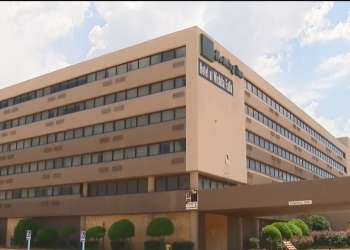 city-responds-to-youtube-video-showing-decaying-condition-of-hotel-at-the-falls