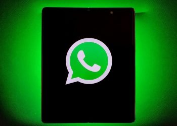 whatsapp-has-a-massive-security-problem,-but-you-may-be-able-to-avoid-it
