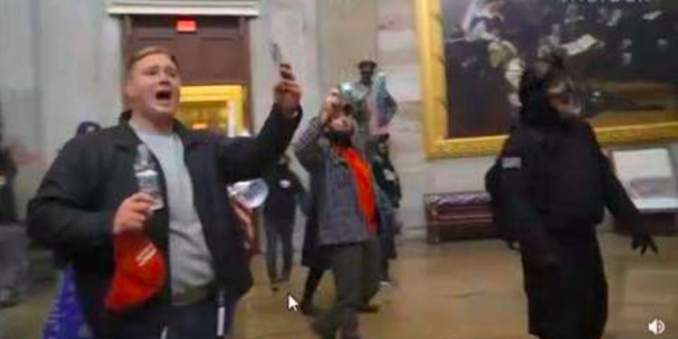 former-high-school-classmate-busts-minnesota-man-who-took-selfies-inside-capitol-on-jan.-6-…