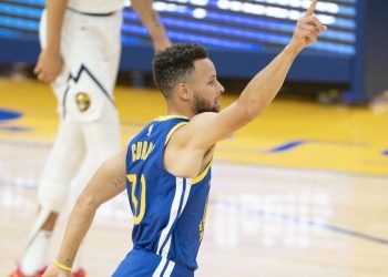 nba-twitter-reacts-to-steph-curry-breaking-wilt's-scoring-record