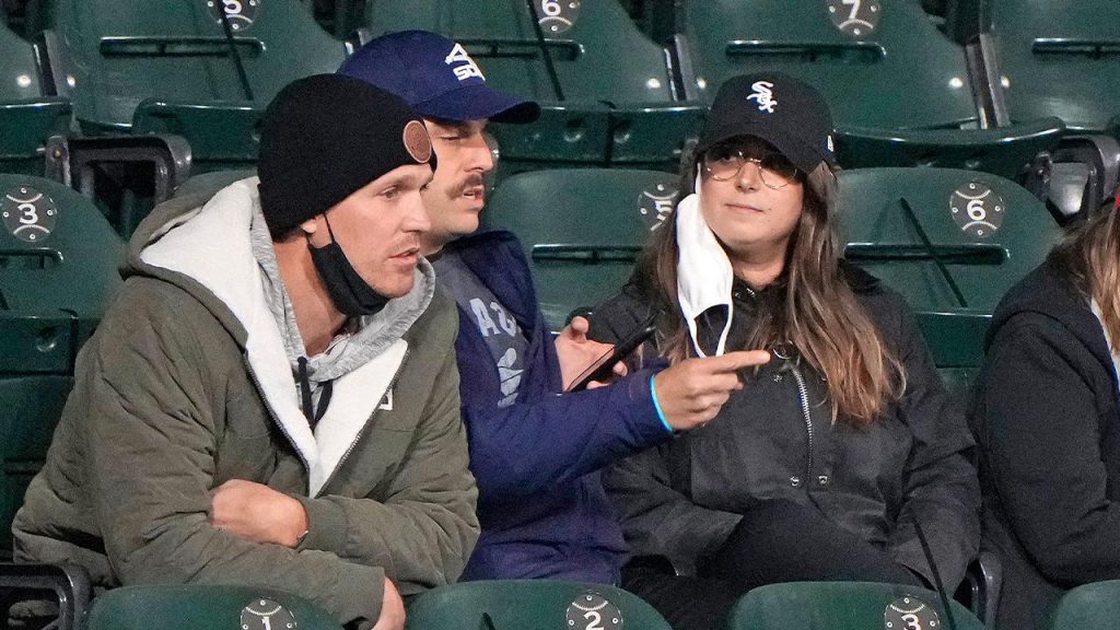 white-sox-fans-celebrate-on-twitter-after-carlos-rodon-no-hitter