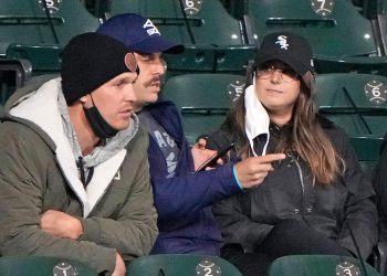 white-sox-fans-celebrate-on-twitter-after-carlos-rodon-no-hitter