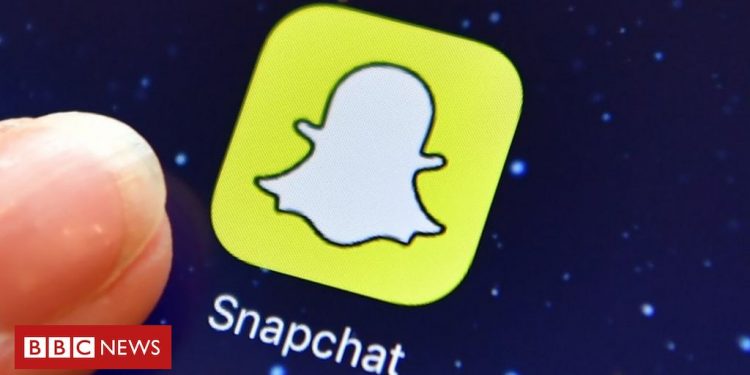 hertfordshire-police-officer-sent-sexual-to-teen-on-snapchat