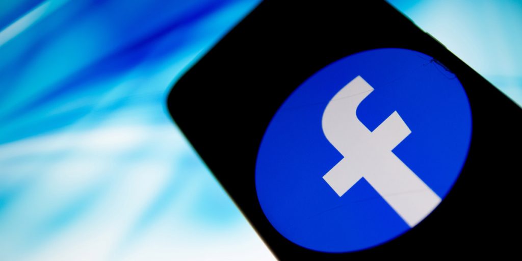 why-facebook-and-linkedin's-data-scraping-fiascos-are-a-huge-security-problem-for-their-users