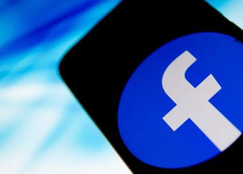 why-facebook-and-linkedin's-data-scraping-fiascos-are-a-huge-security-problem-for-their-users