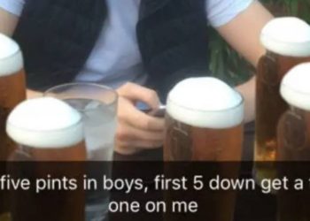 guy-gets-his-mates-to-the-pub-by-'copy-and-pasting'-his-pint-on-snapchat