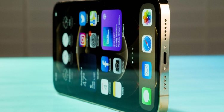 apple-ios-14.5-launches-next-week,-takes-on-facebook-and-google-tracking