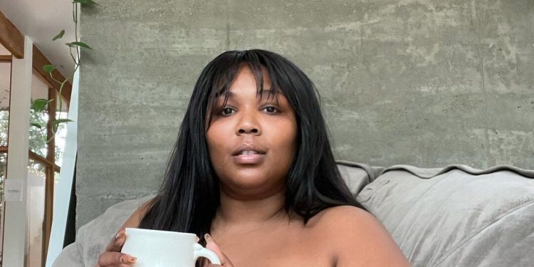 lizzo-shares-unedited-nude-pic-to-shift-conventional-beauty-ideals:-'let's-get-real-y'all'