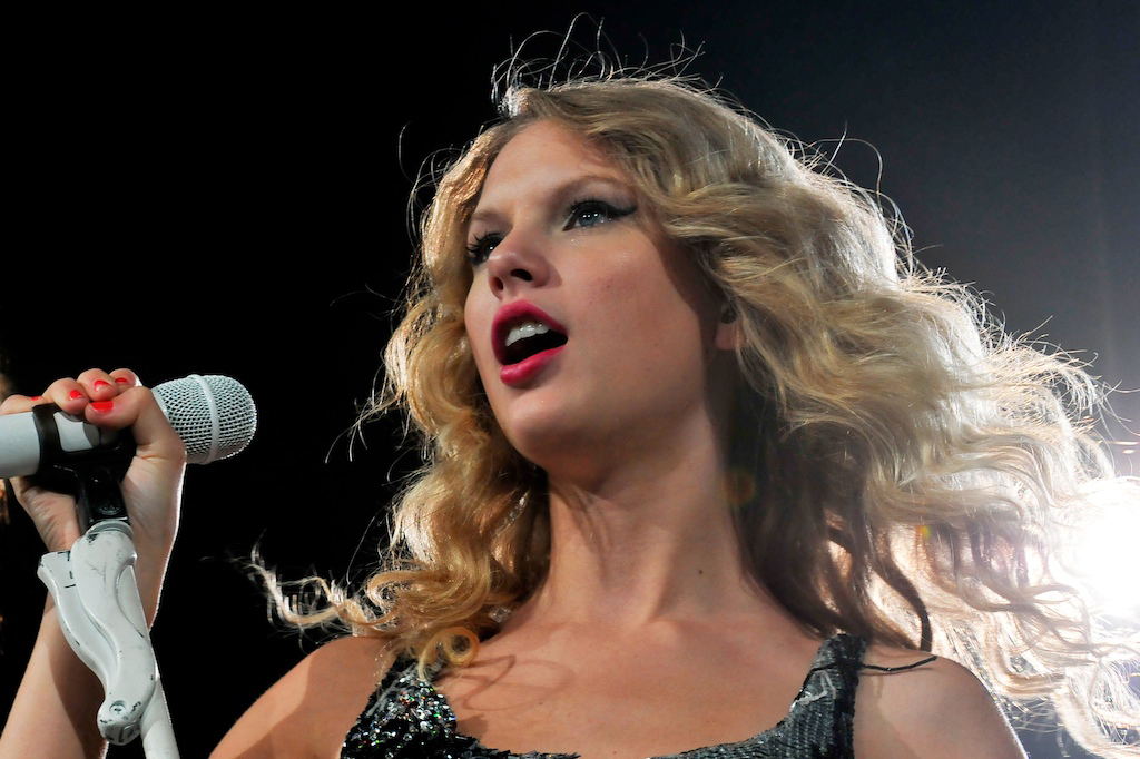 column:-fearless-(taylor's-version)-marks-emotional-growth-for-taylor-swift-and-her-listeners