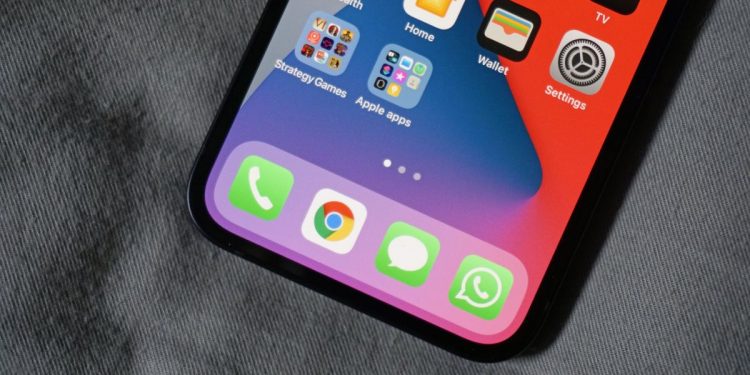 imessage-in-2021:-what-could-it-learn-from-whatsapp-and-other-messaging-apps