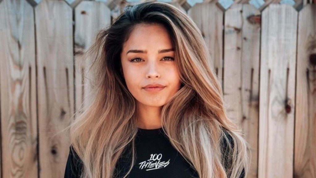 valkyrae-bluntly-denies-fan-request-to-go-to-prom-during-youtube-stream