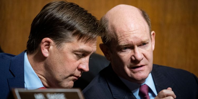facebook,-youtube,-twitter-execs-grilled-by-senators-over-addictive-nature-of-their-apps