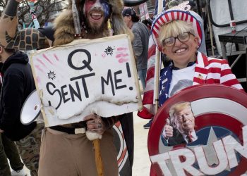 qanon-believers-and-anti-maskers-build-new-audiences-at-twitch,-report-says