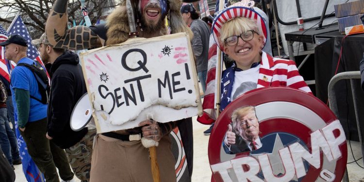 qanon-believers-and-anti-maskers-build-new-audiences-at-twitch,-report-says