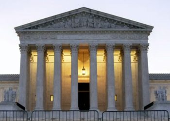 supreme-court-hears-case-on-student's-free-speech-rights-on-snapchat