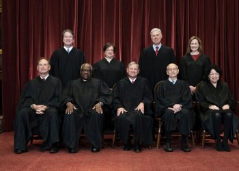 wary-supreme-court-weighs-student's-snapchat-profanity-case
