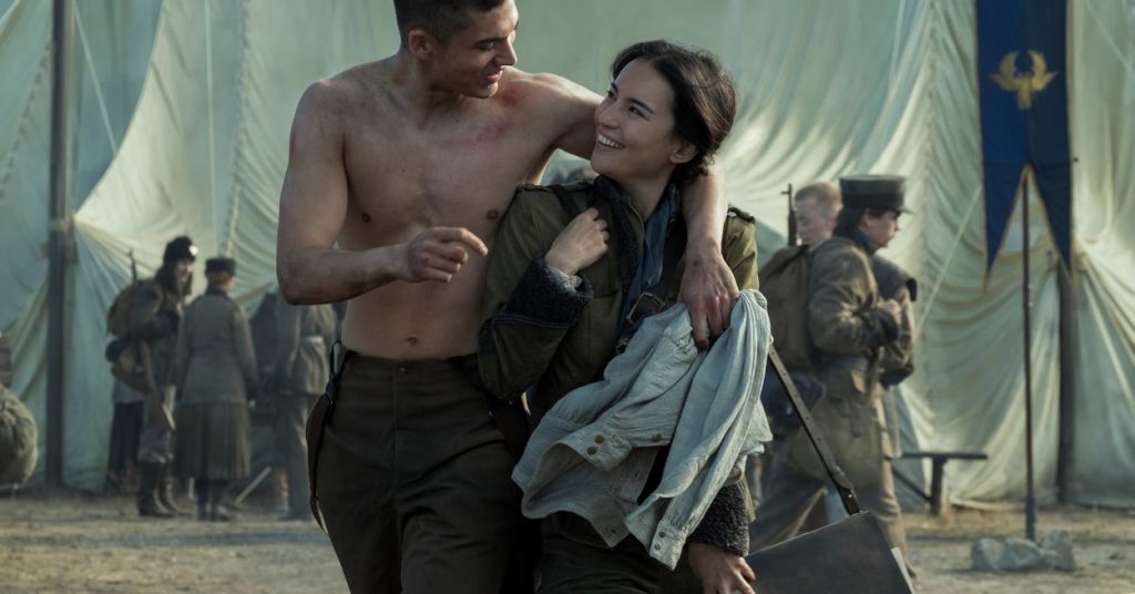 do-you-ship-mal-and-alina-on-shadow-and-bone?-here's-what-the-internet-thinks-of-them