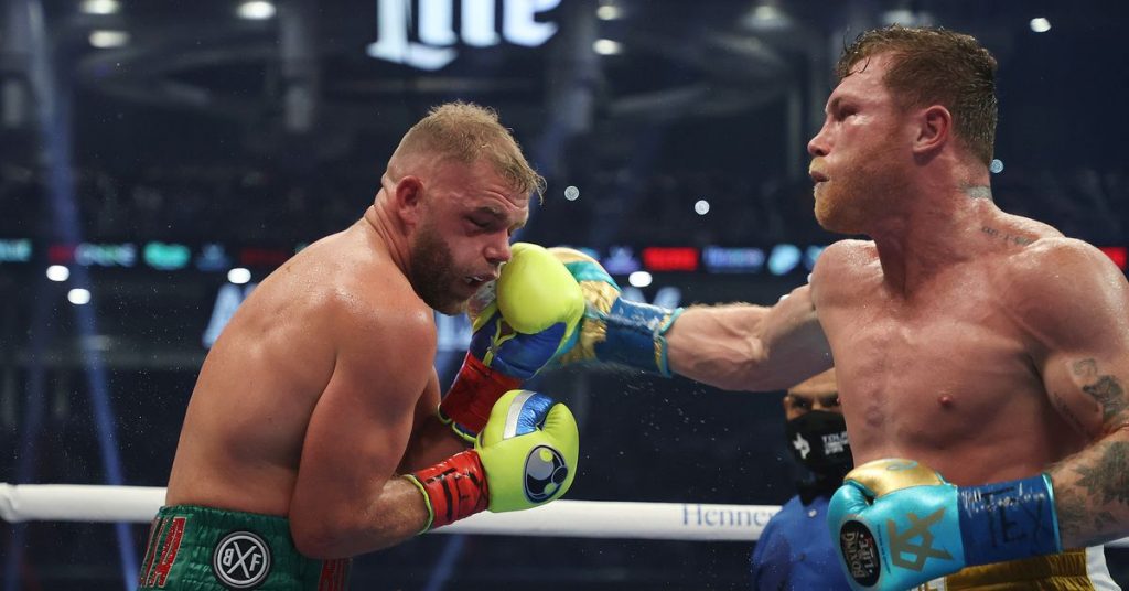 twitter:-pros-react-to-canelo-alvarez's-tko-victory-over-billy-joe-saunders