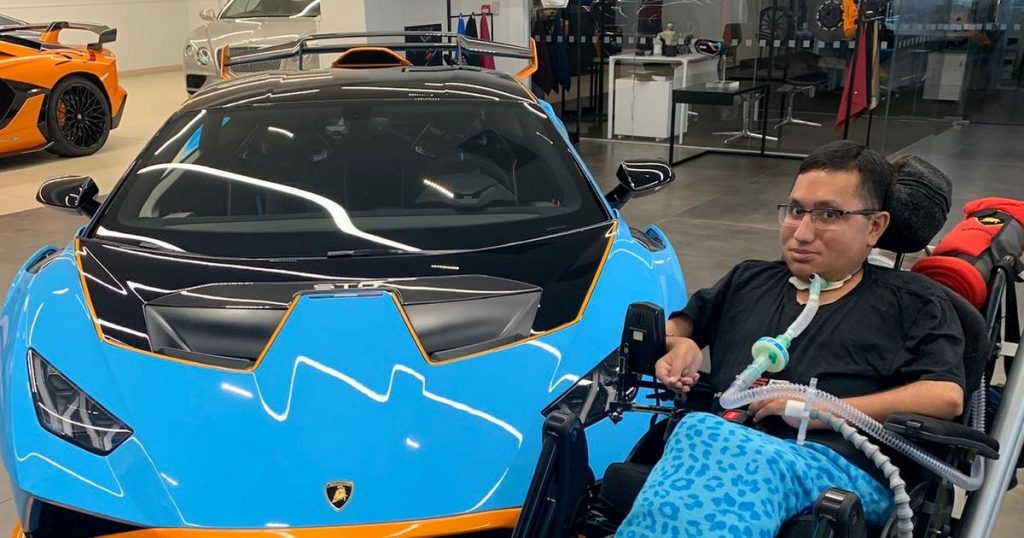 supercar-convoy-for-sports-car-enthusiast-with-severe-muscle-wasting-disease-who-started-'dream-…