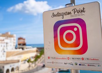 signal-buys-instagram-ads-to-highlight-facebook's-invasive-data-collection,-claims-to-be-…