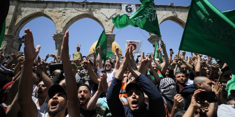 instagram,-twitter-blame-glitches-for-deleting-palestinian-posts