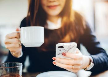 tiktok,-instagram-or-clubhouse:-which-is-most-worth-your-time?