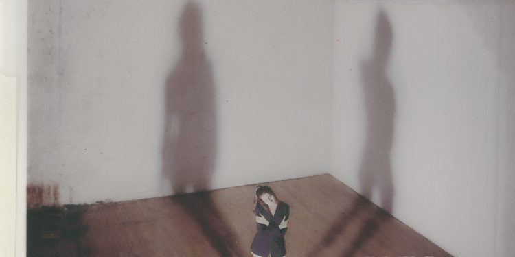 youtube-musician-dodie-hits-hard-with-debut-album-'build-a-problem'