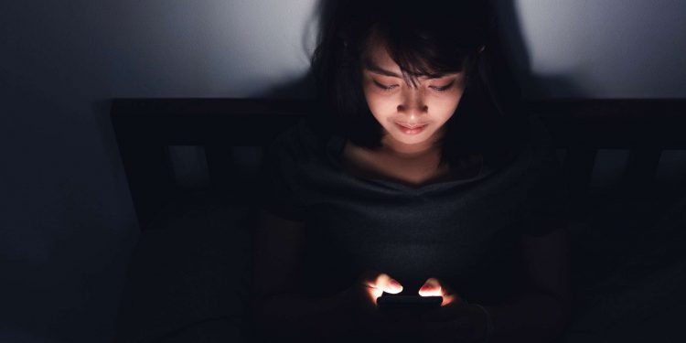 how-to-enable-snapchat's-dark-mode-on-your-iphone,-if-you-have-it