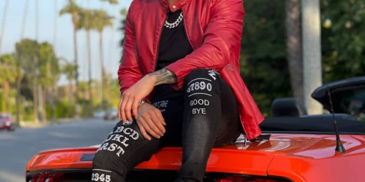 why-pooria-ghohroodi-chose-to-become-an-influencer-on-instagram-and-what-are-his-goals?